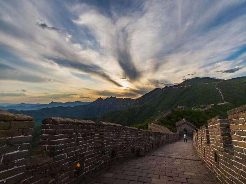 Beijing: Mutianyu Great Wall Day Trip by Bus with Tickets - Getting onto the wall: walk up, chairlift, or cable car plus slide
