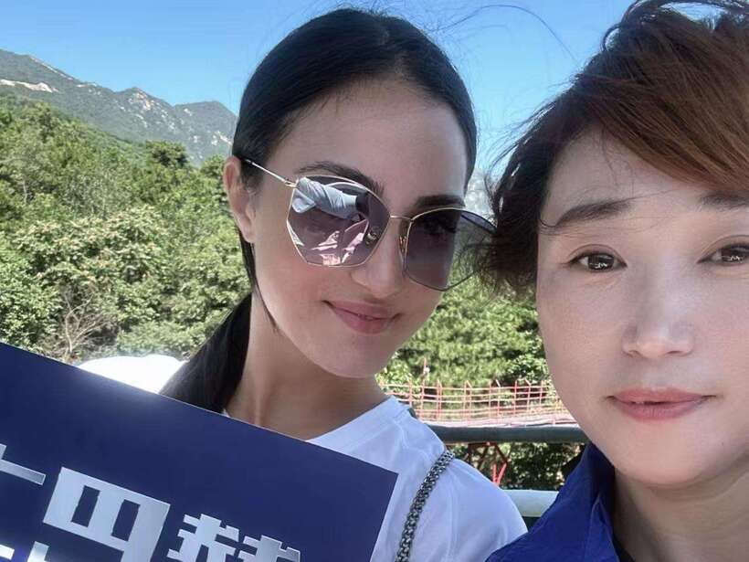 Beijing: Mutianyu Great Wall Day Trip by Bus with Tickets - Return to Beijing: Ditan Park near Lama Temple is a smart landing spot