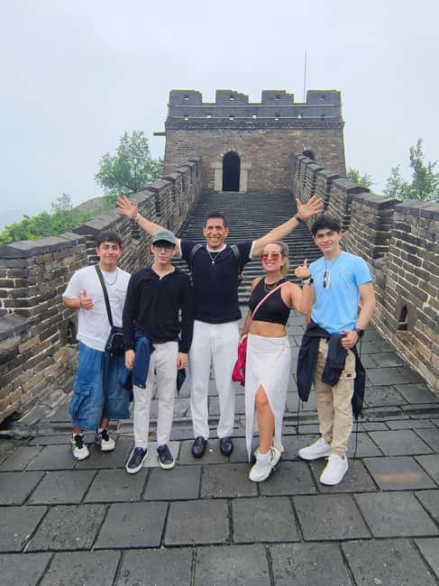 Beijing:Mutianyu Great Wall Private Tour with English Driver - Arriving at Mutianyu: skip the ticket line and get your bearings fast