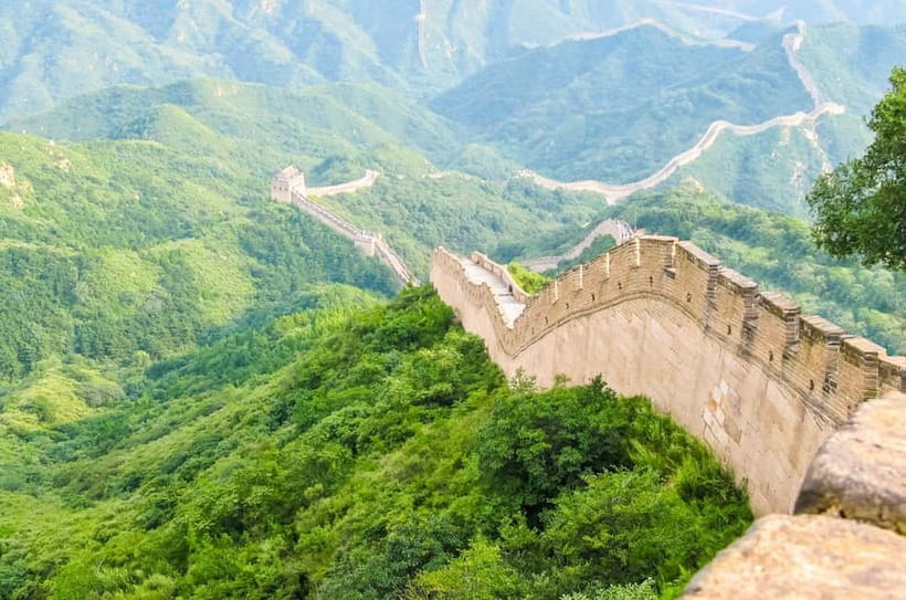 Beijing: Mutianyu Great Wall Tours-Tickets&Day/Night Options - What the guides and support feel like in real life