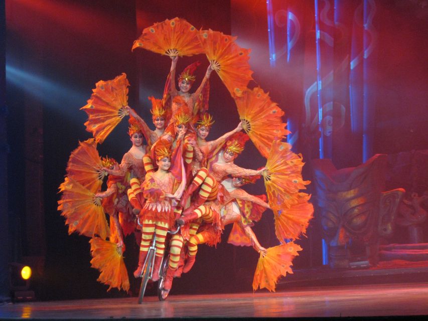 Beijing Night Tour with Acrobatics Show & PekingDuck Dinner - The Peking duck dinner, sliced in front of diners