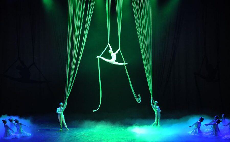 Beijing Night Tour with Acrobatics Show & PekingDuck Dinner - Price and value: is $192 a fair deal for a night like this?
