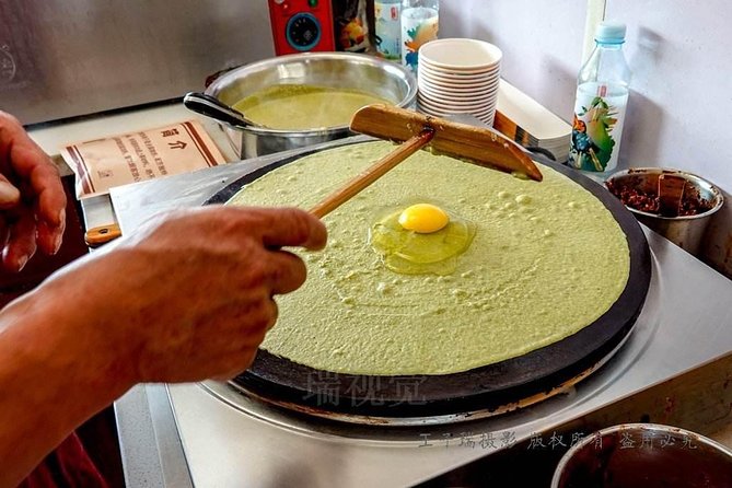 Beijing Private Hutong Food Walking Tour - How the guides make this feel private, not generic
