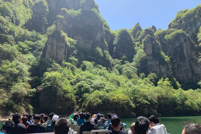 Beijing Private Tour to Badaling Great Wall and Longqing Gorge with Boat Ride - The Guide Factor: English Comfort and Real Meaning