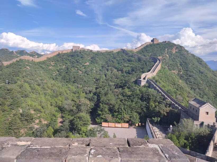 Beijing: Private Tour to Jinshanling Great Wall with Option - The private guide: why language and timing matter on this route