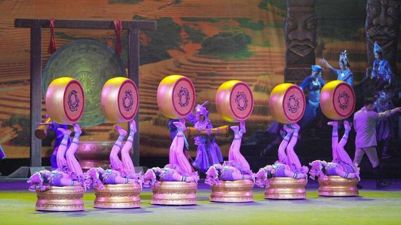 Beijing: Red Theatre Acrobatics Show Ticket-Local Must-See - Key things you will notice before you sit down