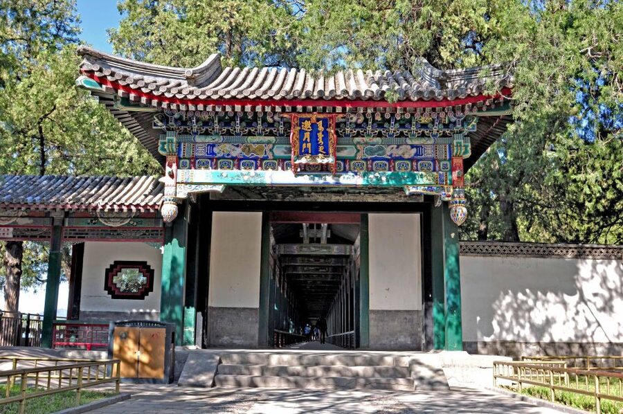 Beijing: Summer Palace, Sacred Road&Ming Tombs Private Tour - Long Corridor, Marble Boat, and lake views: where your photos will happen