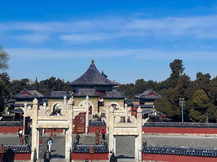 Beijing: Temple Of Heaven+Tai Chi Class+Tea Ceremony - Optional acrobatic show near the Temple: worth it only if you want more