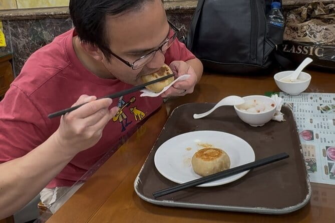 Beijing Walking Food Culture Tour in Hutong and Hidden Places - Walking food culture in Beijing: why 6 pm in the hutongs works