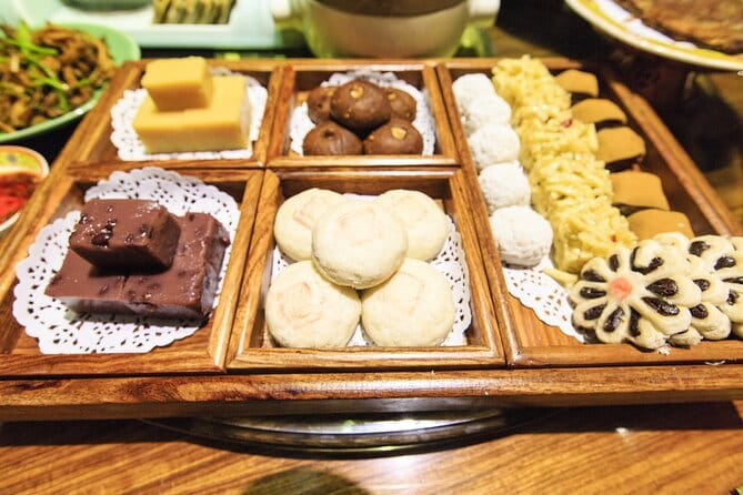 Beijing Walking Food Culture Tour in Hutong and Hidden Places - Fusion flavors in a hidden courtyard, where East meets West in real life