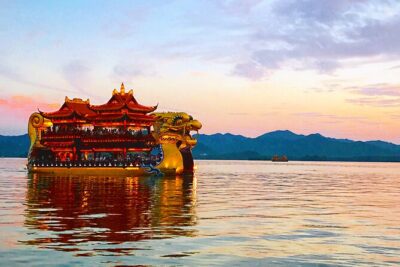 Best of Hangzhou: A Comprehensive Tour of the City’s Top Sights