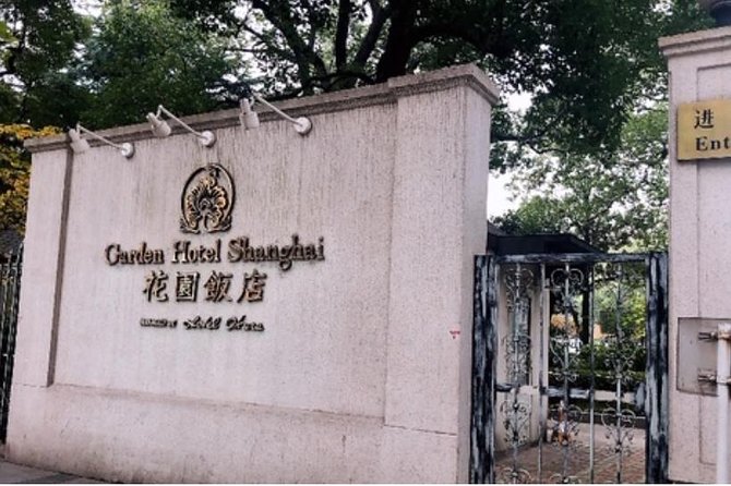 Biking Real Shanghai& Enjoy Local Food - Bikes, helmets, pace, and the small-group advantage