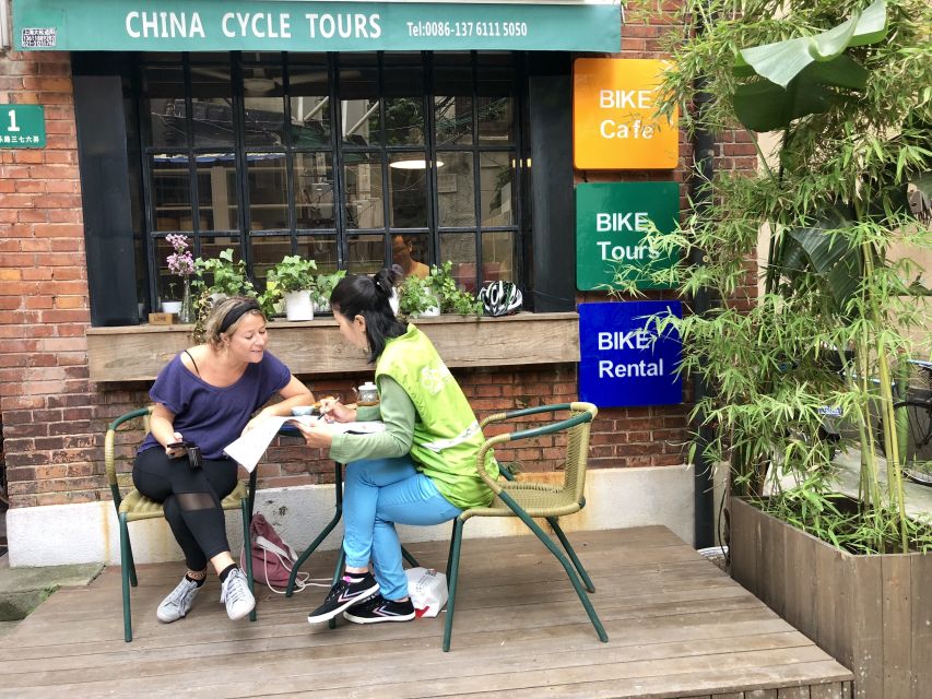 Biking Real Shanghai& Tea Tasting Experience - Getting your bike and finding your pace in Shanghai traffic