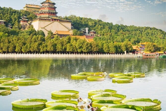 BusDa-Full-Day Bus Trips: Mutianyu, Summer & Old Summer Palaces - Mutianyu Great Wall: restored watchtowers, cable car choices, and the quiet view strategy