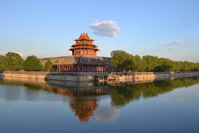 BusDa-Mutianyu Great Wall Sightseeing Full-day Bus Tours - Getting around the scenic area with the free shuttle bus