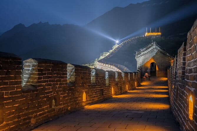 BusDa-Sunset Glow at Mutianyu Great Wall Night Bus Tour w/ Ticket - Getting to Mutianyu: the 3:30 pm start and bus rhythm