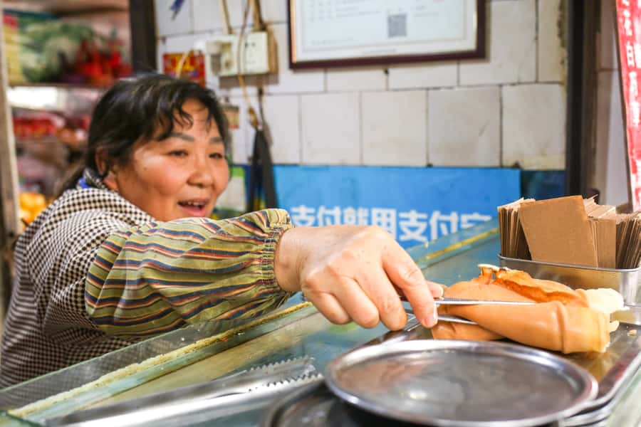 Chengdu: Hidden Dishes and Beers UNESCO Food Evening Tour - What to bring, how to plan your night, and small rules that matter