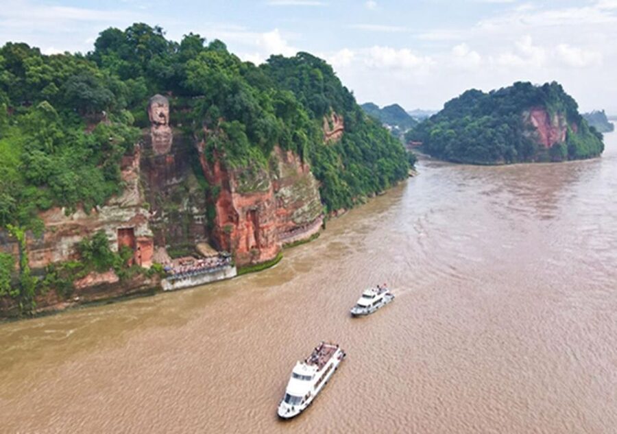 Chengdu panda & Leshan Buddha One Day Private Tour - Who should book this tour