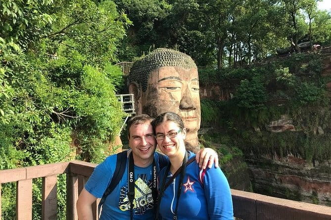 Chengdu Private Day Tour to Emei Mountain with Lunch and Cable Car Ride - Golden Summit lunch, the included break that keeps the day smooth