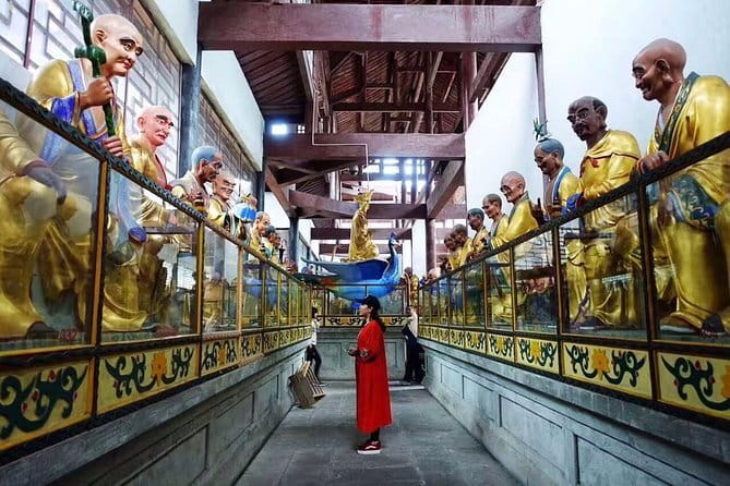 Chengdu Private Day Tour to Emei Mountain with Lunch and Cable Car Ride - Baoguo Temple, the optional add-on that suits Buddhism fans