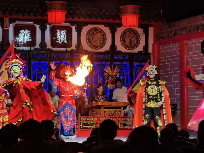 Chengdu: Sichuan Opera Face-Changing and Acrobatics Show - Why Chengdu’s Shufeng Yayun show feels special
