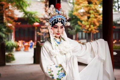 Sichuan Opera Show & Covered Bowl Tea & Massage