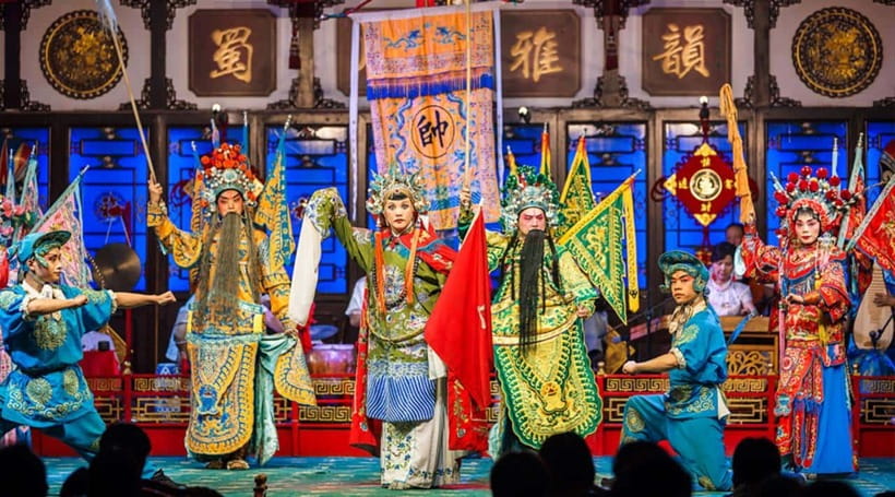 Chengdu: Sichuan Opera Show ShufengYayun & Covered Bowl Tea - The 80-minute show flow, from drums to face-changing and fire breathing