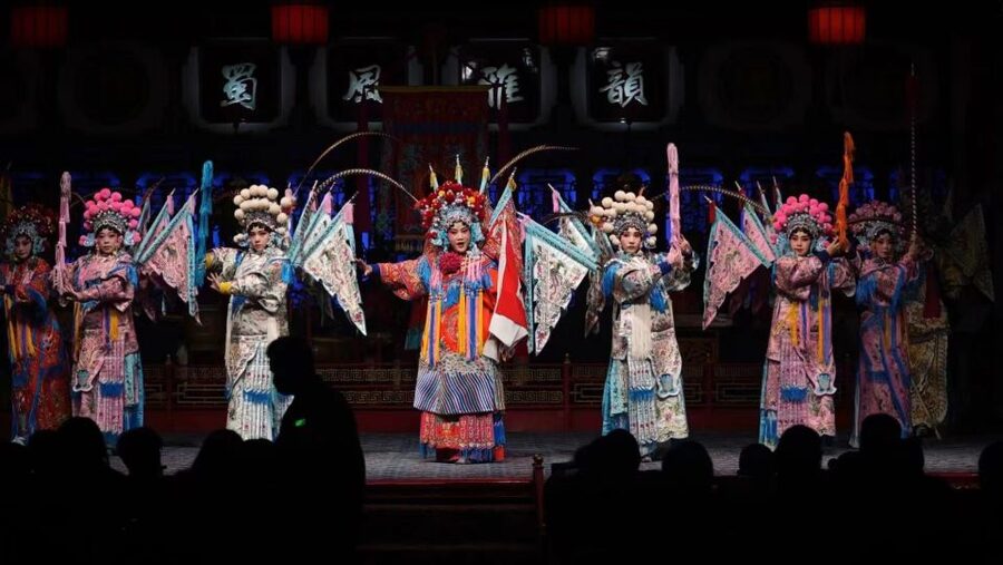 Chengdu: Sichuan Opera Shu Feng Yan Yun Evening Show Ticket - Pickup, meeting points, and how to avoid small headaches