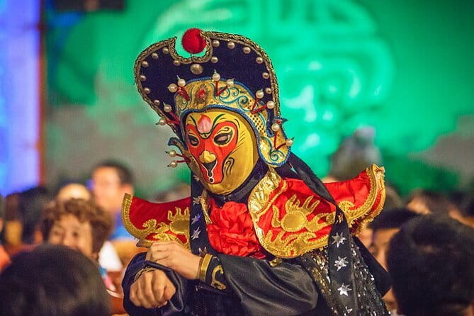 Chengdu Signature Opera Face Changing and Tea - The show program: drums, one-act story, huqin, and the signature tricks