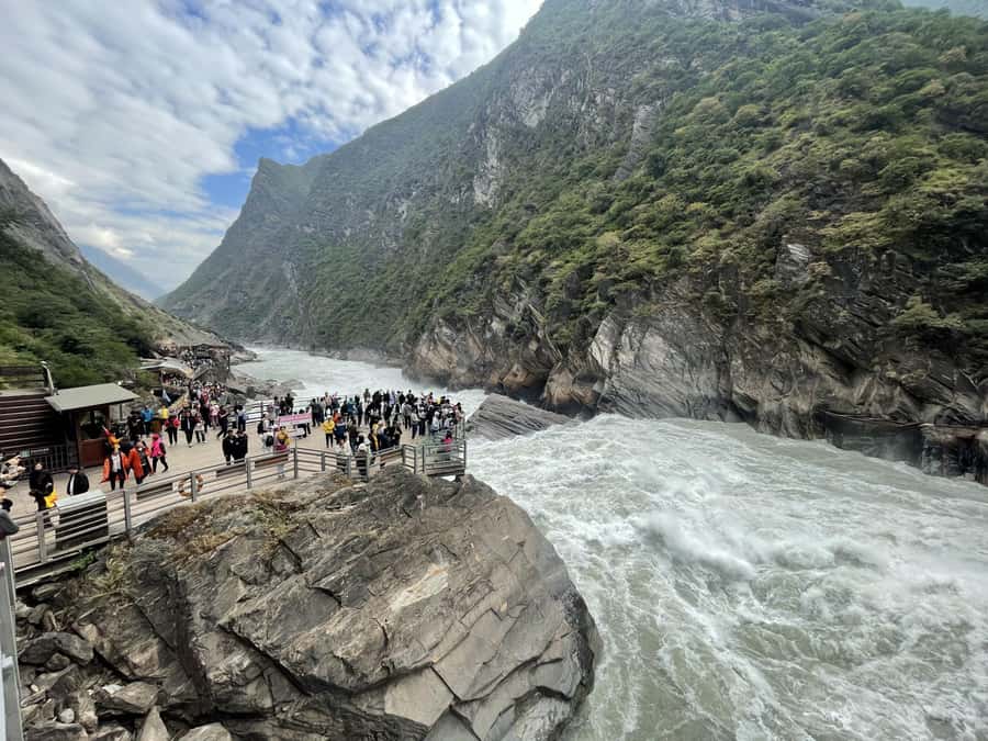 China Tiger Leaping Gorge: A Canyon Adventure - Price, value, and what you actually get for around $95