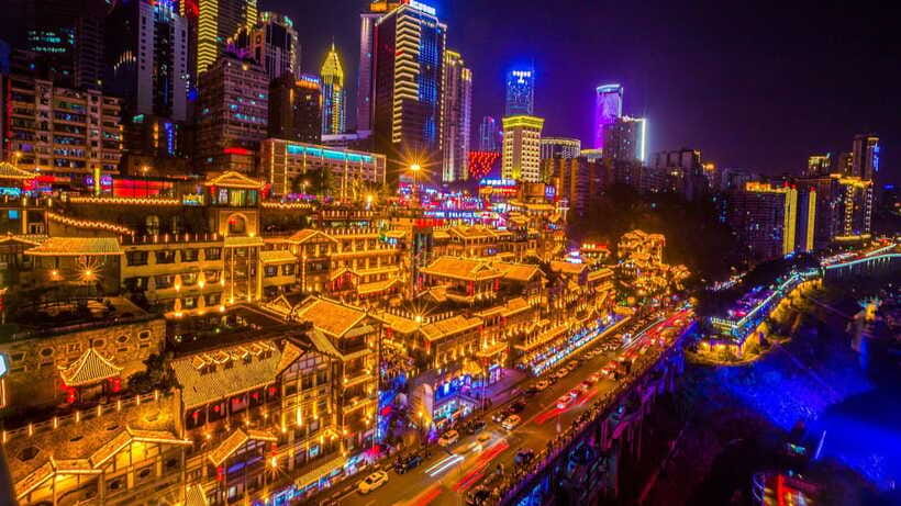 Chongqing: 1-day Essential Guided City Tour without Car - How the tour stays without a car: metro and local rides