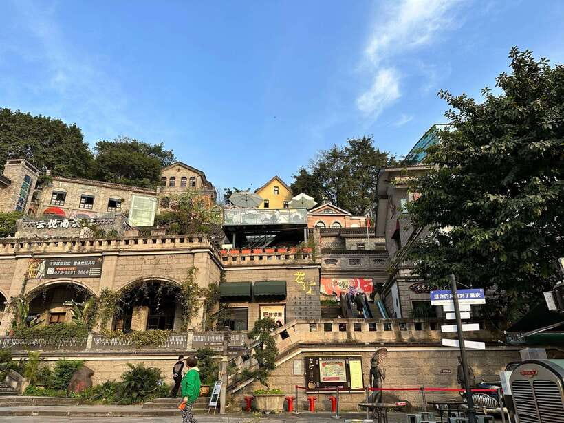 Chongqing: 1-day Essential Guided City Tour without Car - Meet Chris and the vibe of a guide who can actually adjust