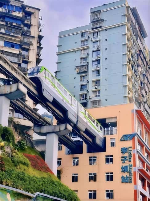 Chongqing deep explore 10 sights & typical lunch and dinner - Key things to know before you go