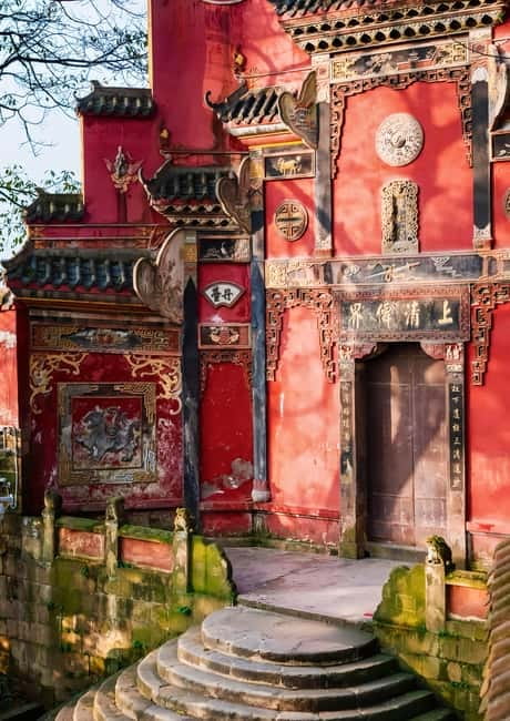 Chongqing: Historical Blocks, Temple, and Mountain Tour - The Metro Reset and Why That Small Break Matters