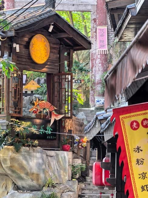 Chongqing: Historical Blocks, Temple, and Mountain Tour - Price and What Makes It Feel Worth $88