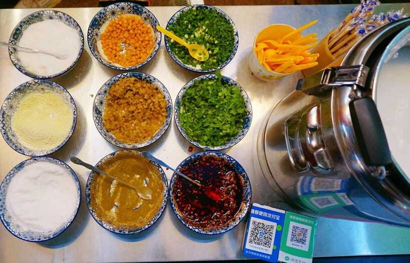 Chongqing: Local Flavors Food Tour - Stop by Stop: How the 2 to 3 Hours Typically Feel
