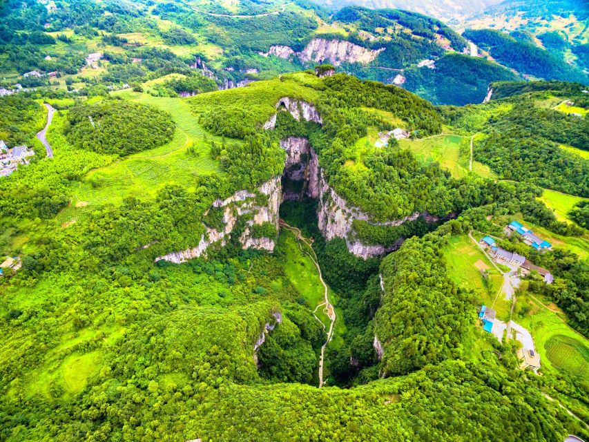 Chongqing: Private Day Tour to Wulong Karst Geological Park - Riding out of Chongqing for Wulong Karst, with time to reset