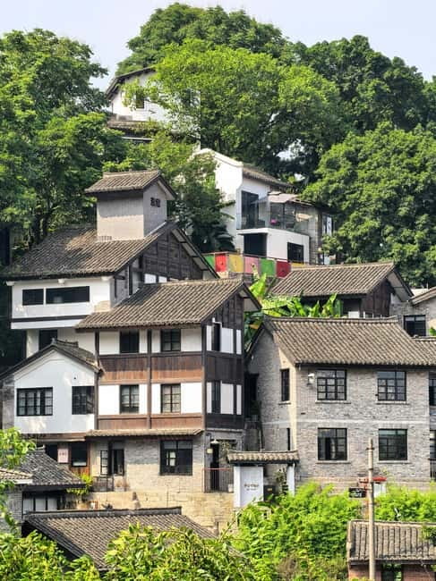 Chongqing: Trendy Spots, Cableway & Ferry Private Tour - Cableway across the river: the fast route to that wow feeling