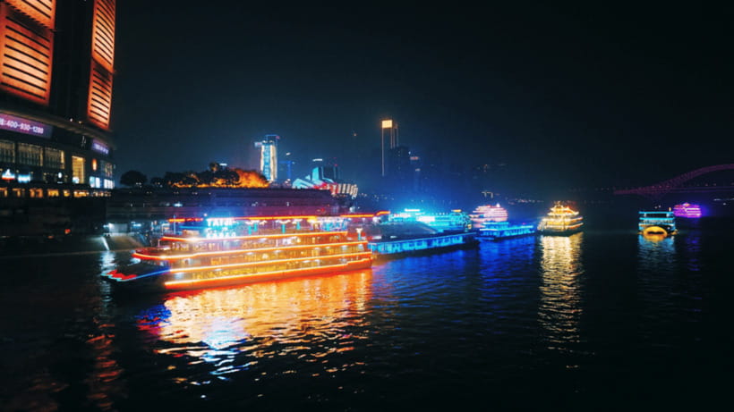 Chongqing: Two Rivers Night Cruise- Yangtze & Jialing Rivers - Choosing Where to Stand or Sit for Better Views