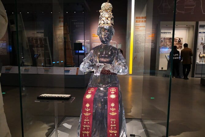 Classic Xi’an Fully Guided Terracotta Army Bus Tour - The pace after the museum: lunch that keeps you on track