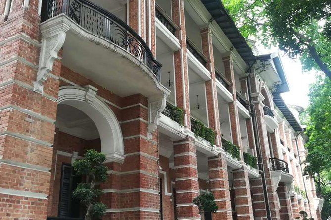 Customised Private Guangzhou City Tour with Flexible Itinerary - Lychee Bay Scenic Area: Xiguan old houses, Qilou, and sliding door details