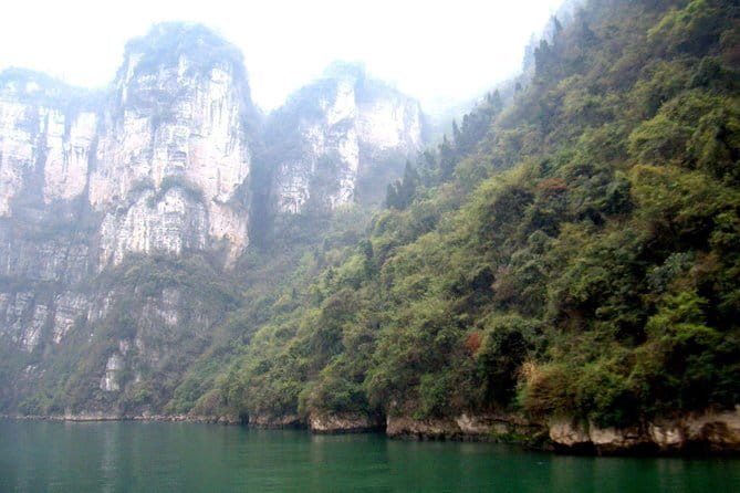 Customized Private Wuhan Day Tour (10 attractions to choose / Not group tour) - Yangtze River Ferry: Wind in Your Face and Real Neighborhood Rhythm
