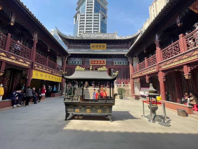 Discover Off Beaten Route--Shanghai Old City Town - City God Temple streets: where street food turns into the highlight