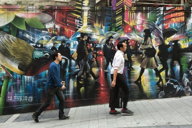 Discover the Best of Hong Kong Street Art - Private tour - Hollywood Road is the smart place to start (and why)