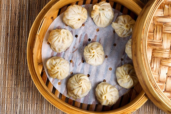 Eat Like A Local: Shanghai Night Food Tour - Changning and Jing’an at dusk: how the walk sets the tone