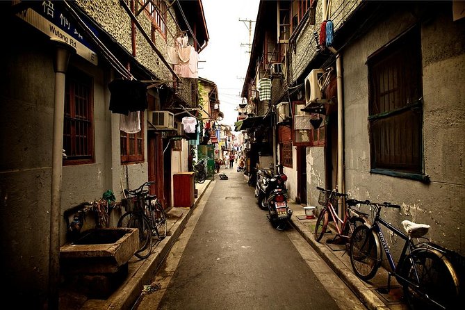 Explore Shanghai Ancient Downtown with Authentic Local Food - Old Street shopfronts to Yuyuan Garden: when you need to see and breathe