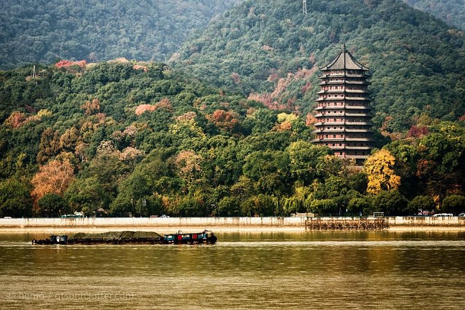 Fast Pass Priority: Hangzhou Essential Day Tour with Authentic Lunch - Six Harmonies Pagoda: Scale, Detail, and Mid-Autumn Traditions