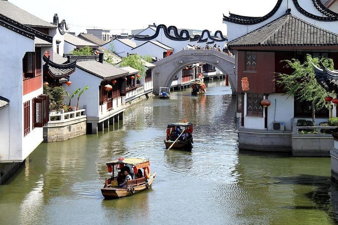 Flexible Airport Layover Tour of Shanghai City Highlights with Spa Option - Nanjing Road and the food factor, plus your spa add-on