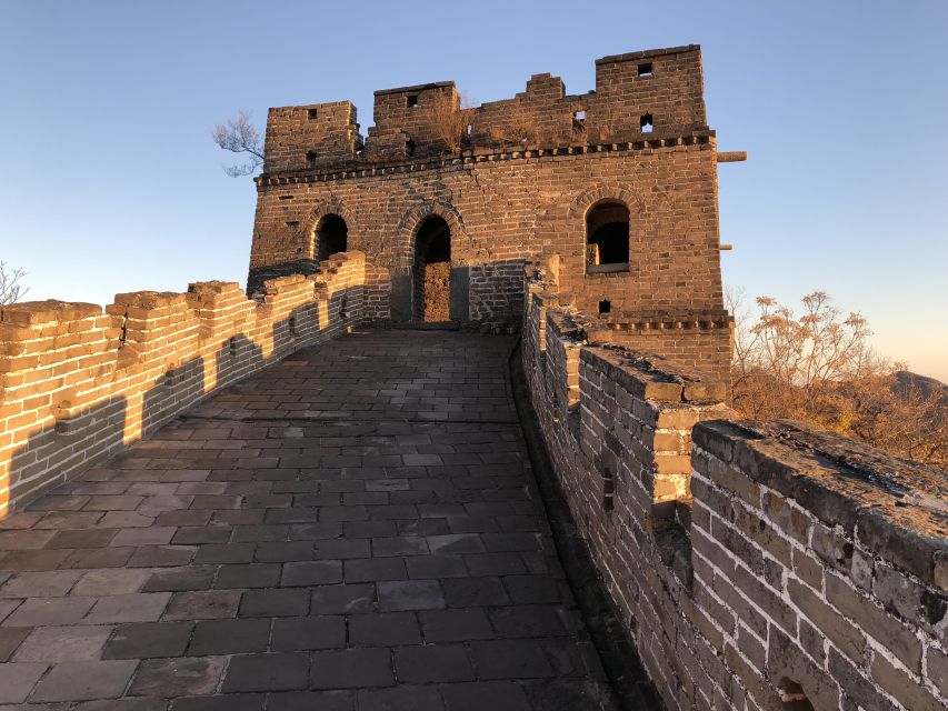 From Beijing: Mutianyu Great Wall Private Tour with Lunch - Entering the Wall at Mutianyu: How the 3-Hour Walk Works