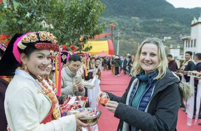 From Chengdu: Tibetan Village Live as a Tibetan Day Tour - Butter tea-making: the class that teaches you why hospitality tastes like butter